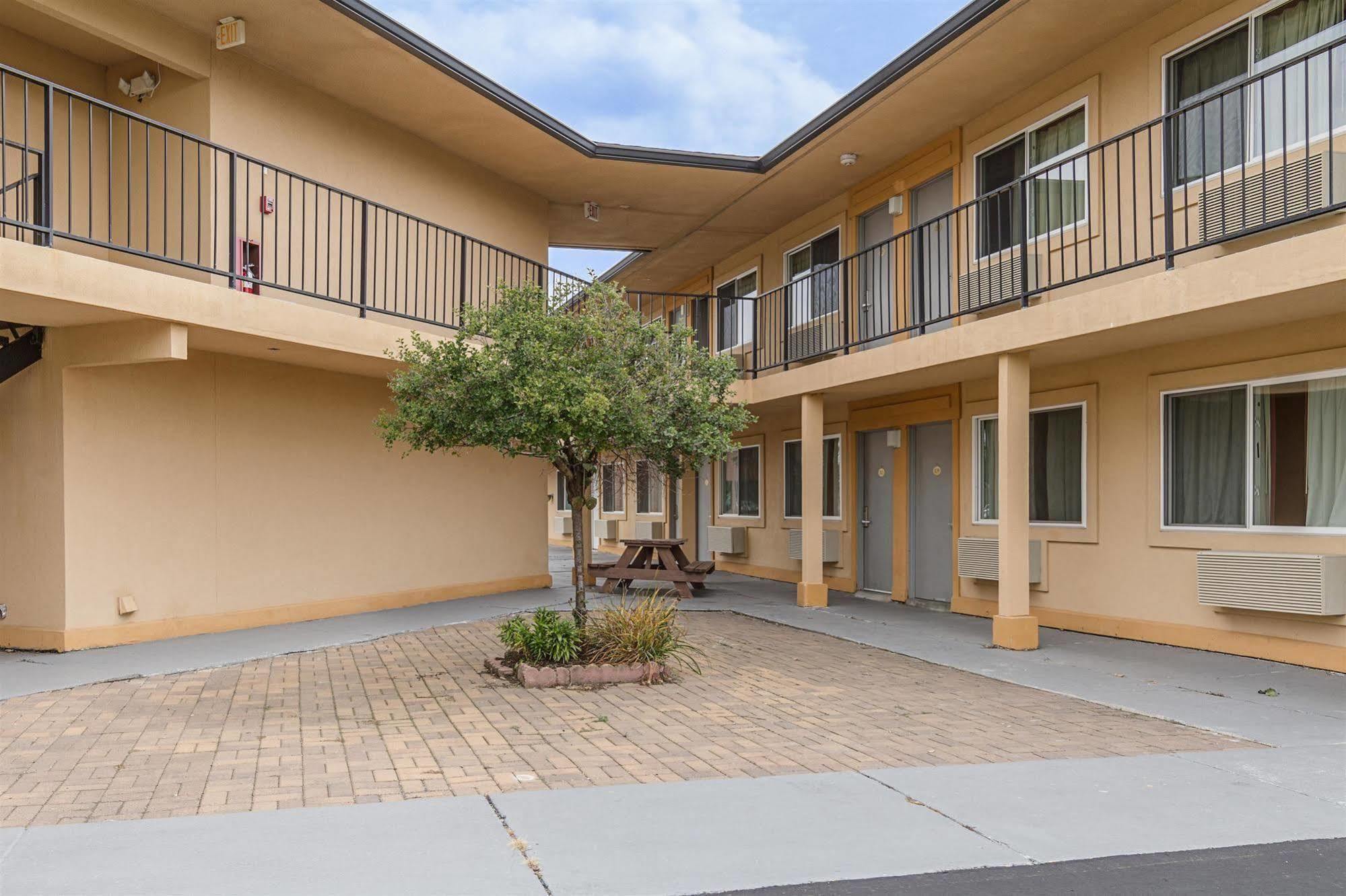 Motel 6-Oshkosh, Wi Exterior photo