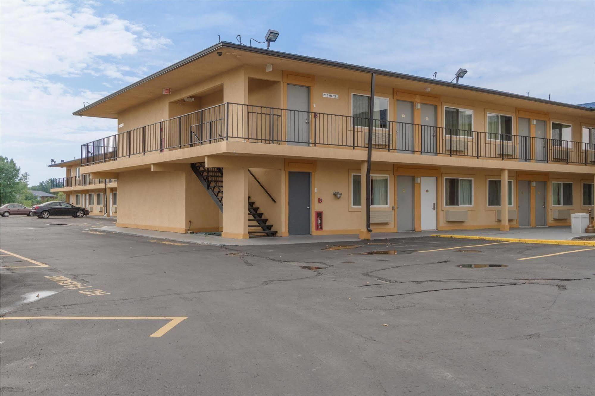 Motel 6-Oshkosh, Wi Exterior photo